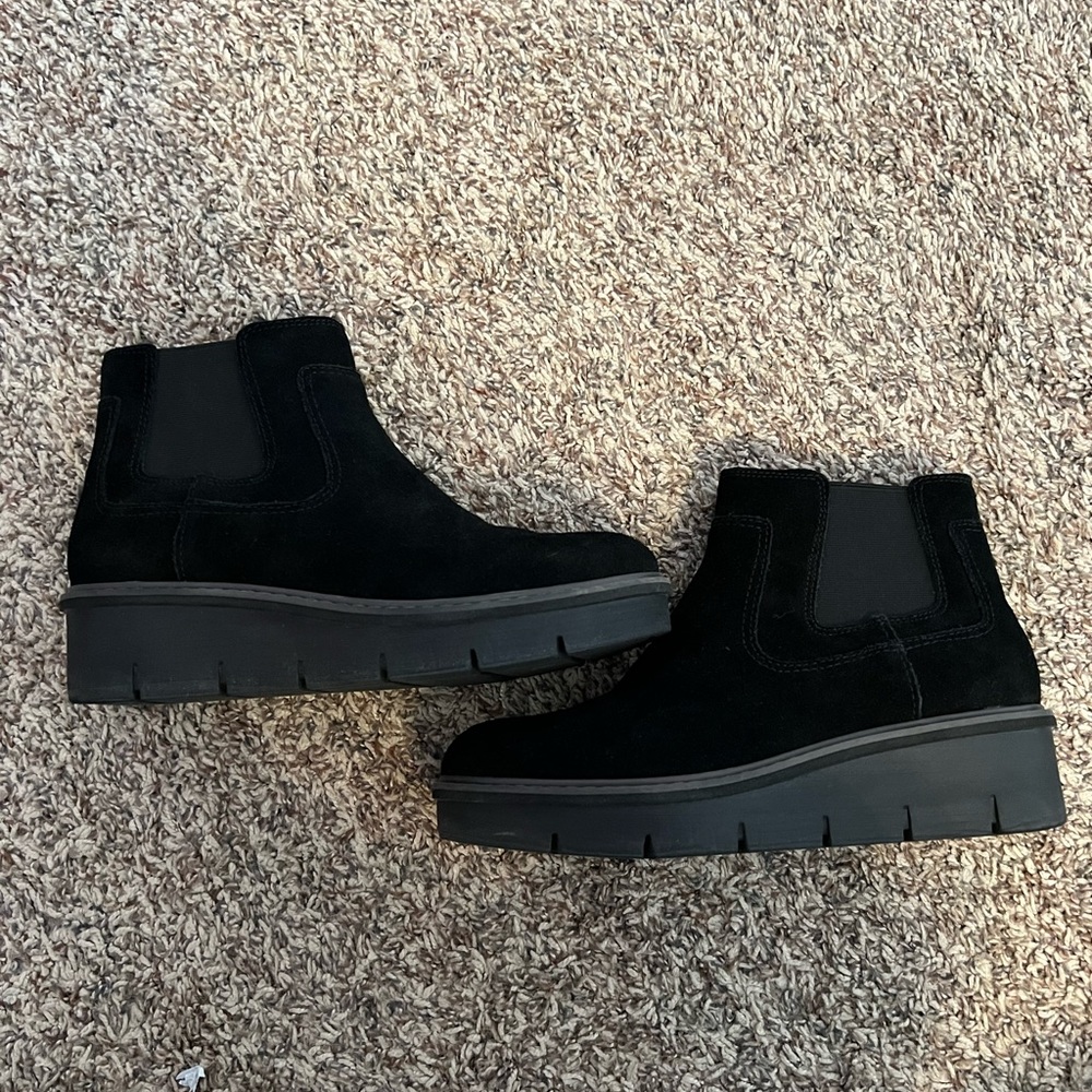 Clarks heeled booties